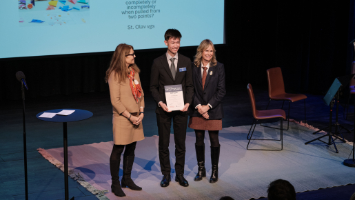Camilla Serck-Hanssen and Toma Kamata Sydnes at award ceremony